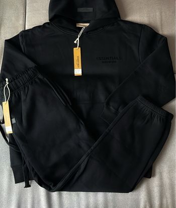 Ensemble Fear of God Essentials hoodie + jogger noir