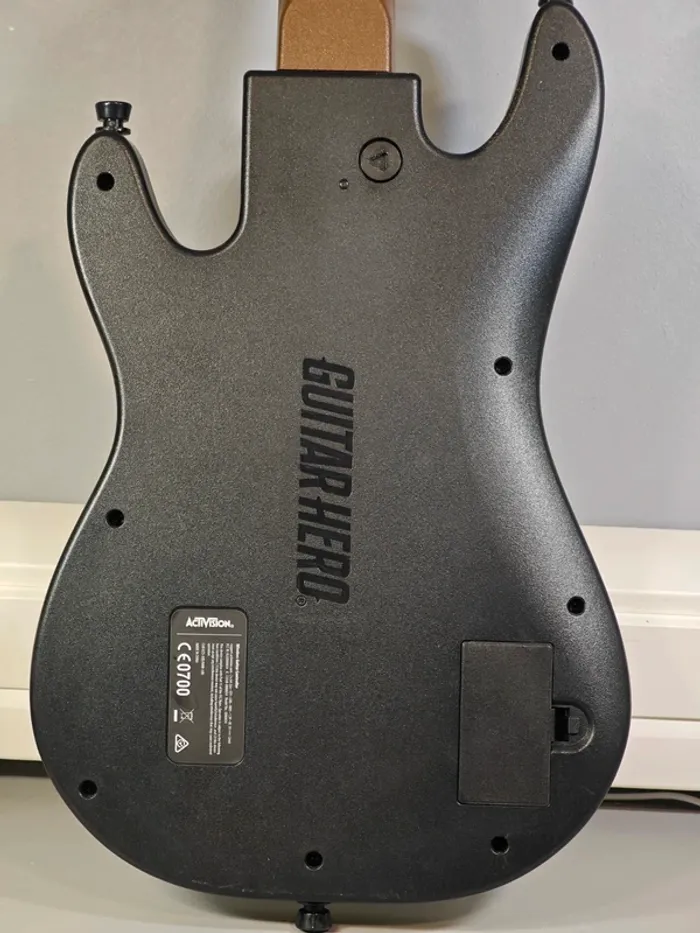 Pack Guitar Hero Live jeu & guitare pour Xbox 360 - photo numéro 8