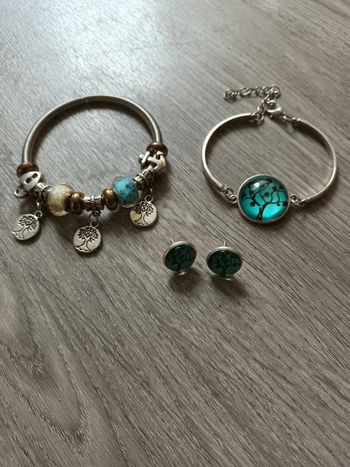Ensemble bracelets et boucles d oreilles
