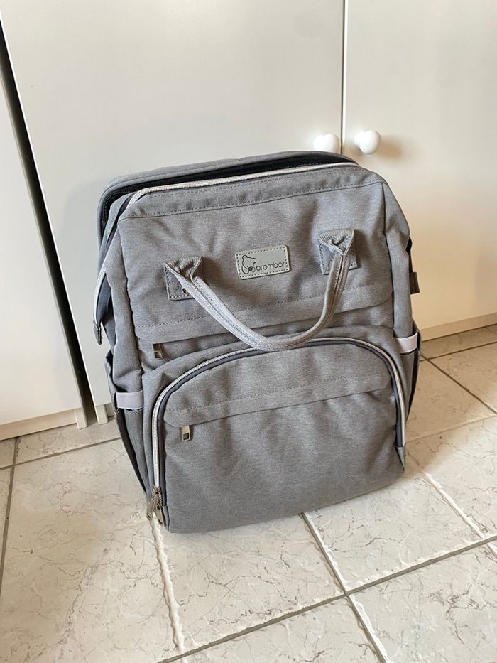 Sac à dos à langer avec lit et accroche poussette