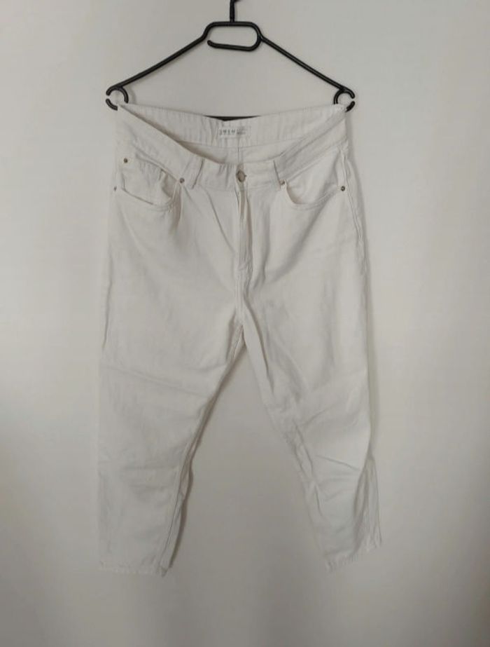 Lot de 2 jeans 1 jean Pimkie taille 40 ,bas effiloché 
1 jean blanc de chez Primark taille 40 

Les 2 sont taille haute - photo numéro 7