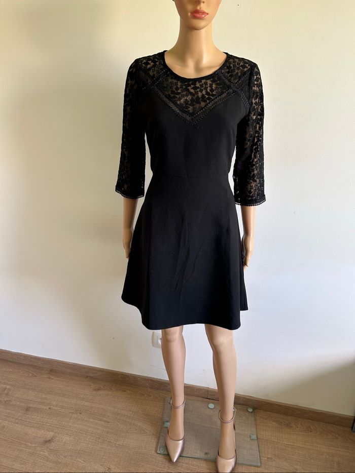 Robe noire neuve avec dentelle Grace&Mila taille S (valeur 55€) - photo numéro 3