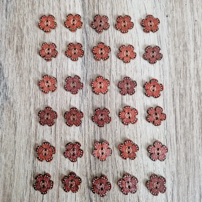 Lot de 30 boutons fleurs en bois