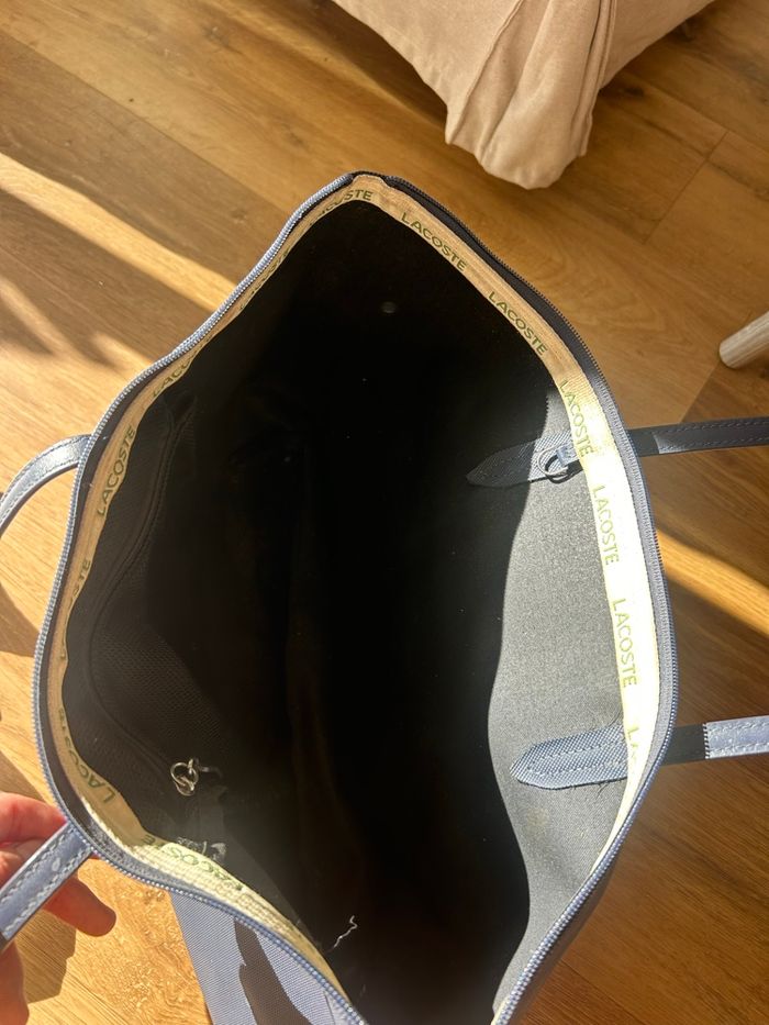 Sac Lacoste bleu marine en super état - photo numéro 4