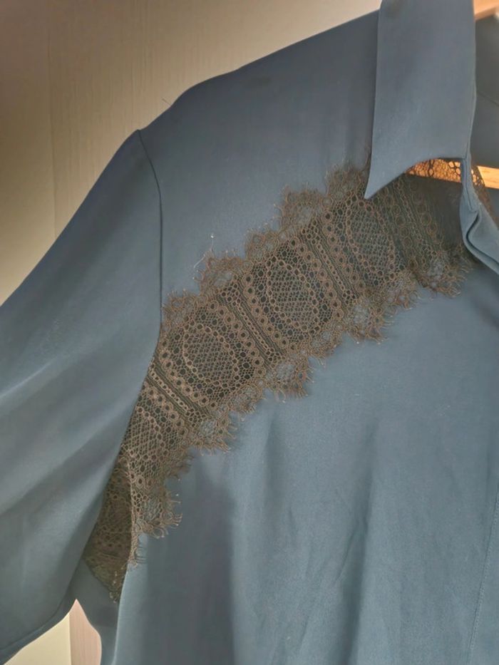 Chemise transparente bleu marine et dentelle Gérard  Darel taille 46 - photo numéro 6