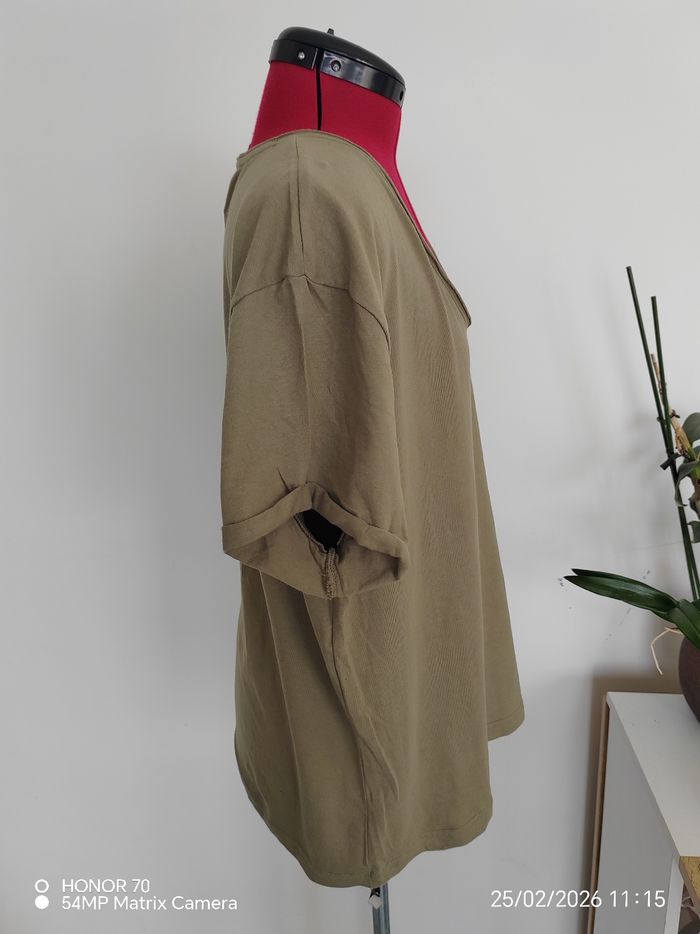 T shirt col v - photo numéro 2