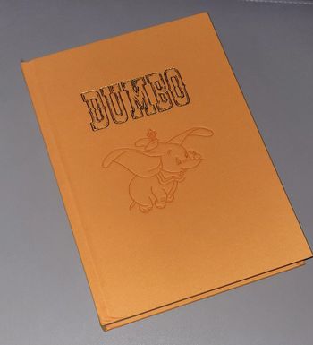 Carnet cahier livre Dumbo disney