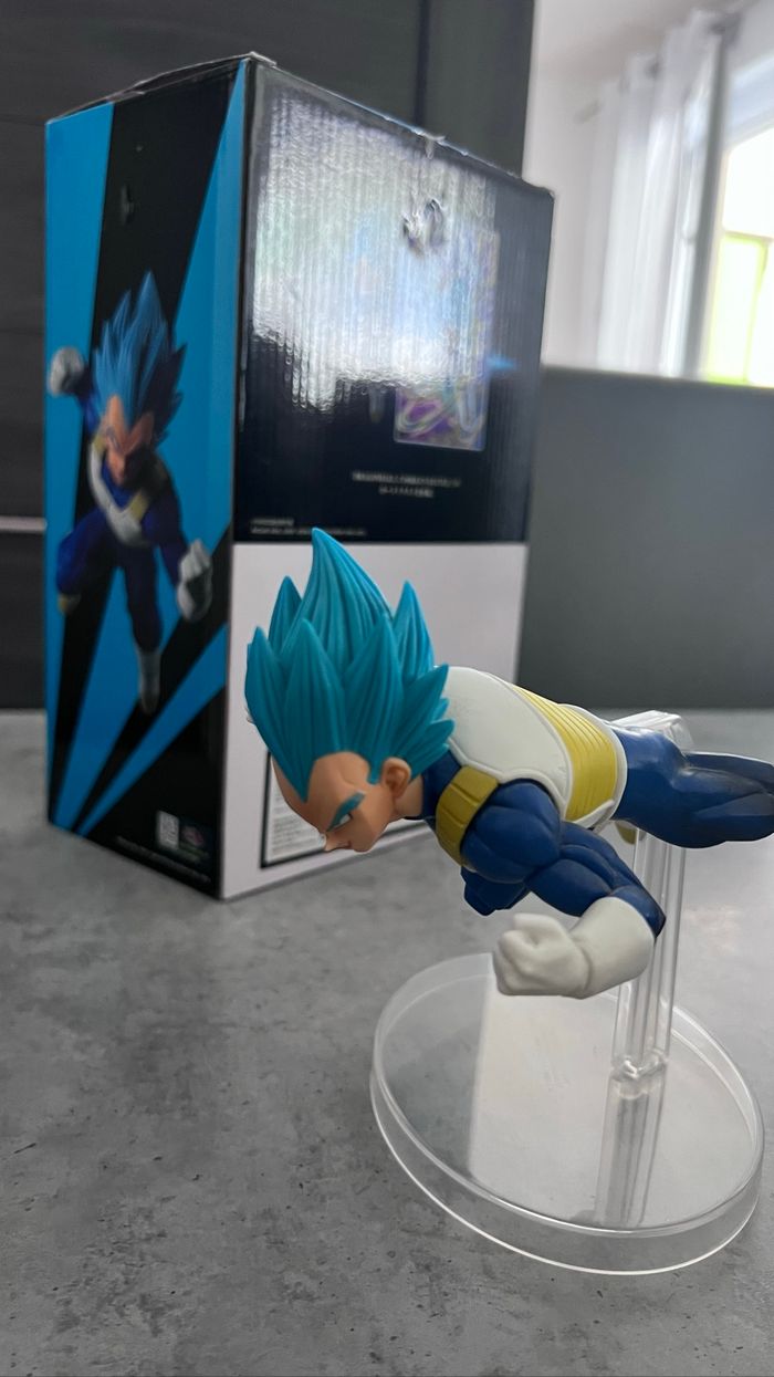Figurine Dragon Ball Z Vegeta Blue Super Saiyan - photo numéro 3