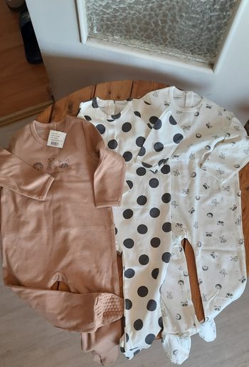 Lot de 3 pyjamas VertBaudet 24 mois neuf