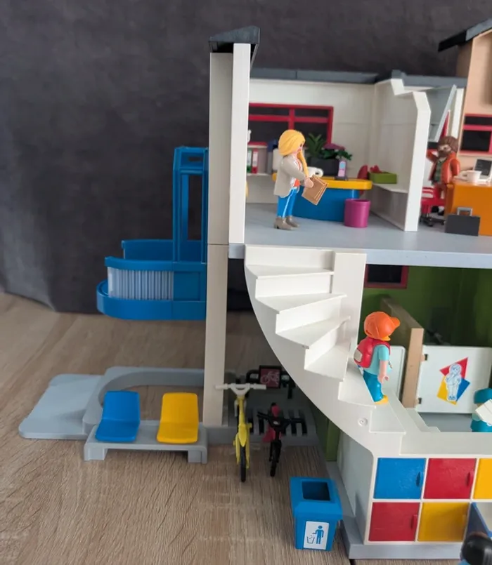 École aménagé playmobil - photo numéro 6