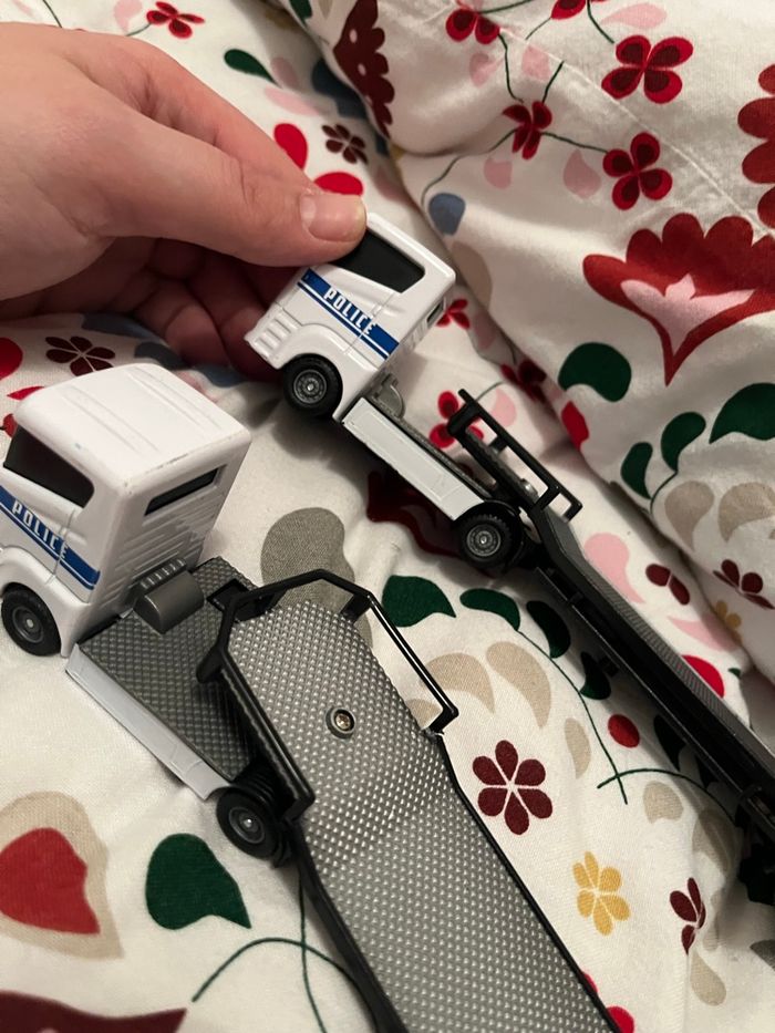 Lot de 2 camions de police - photo numéro 5