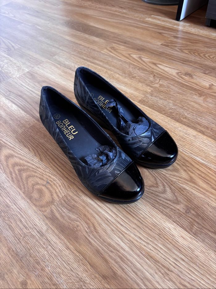 Ballerines compensées en Cuir - T. 37 - photo numéro 2