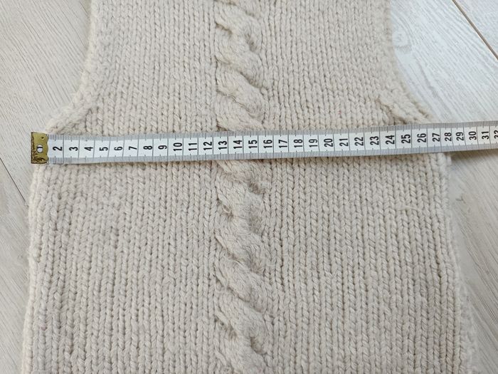 Pull sans manches crème fait main - photo numéro 3