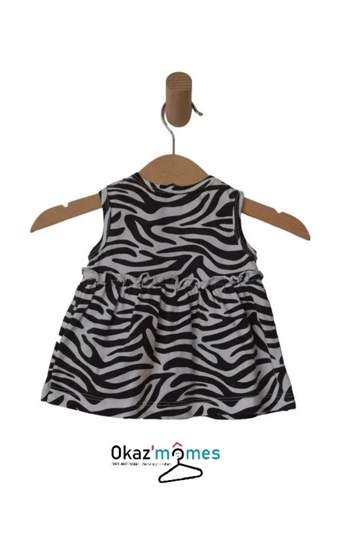 LOT de 2 t-shirts sans manches (1 kaki + 1 zébré) - bébé fille 3 mois - photo numéro 3