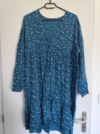 Robe fleurie bleue