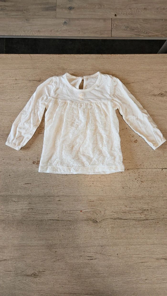 Blouse blanche classique à manches longues avec dentelle, Young Dimension, 2/3 ans, jamais mise