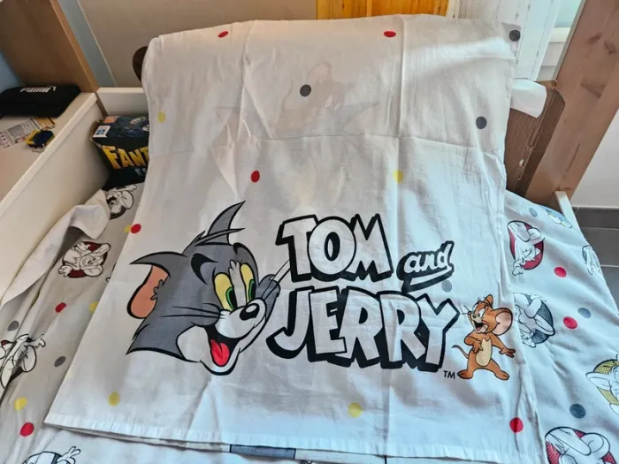 Parure de lit Tom et Jerry 140x200cm, Neuve, jamais mise - photo numéro 12