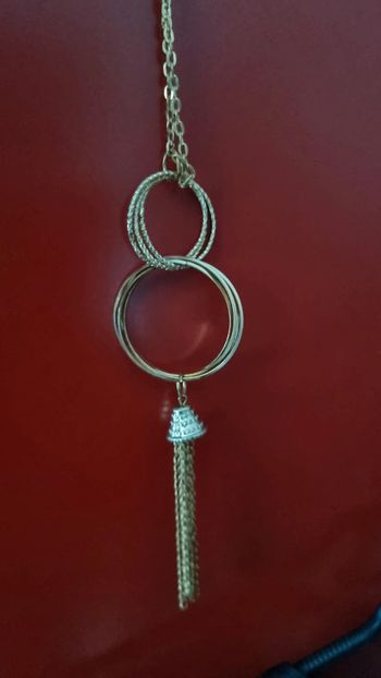 Collier long doré état neuf 😍