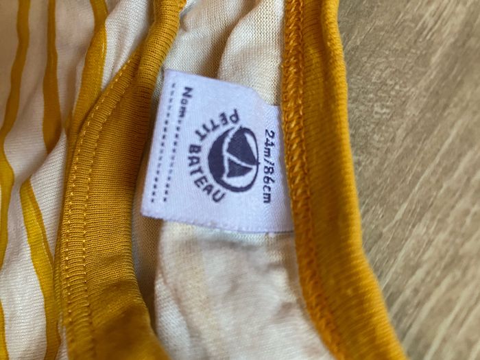 T-shirt Petit Bateau 24 mois - photo numéro 2