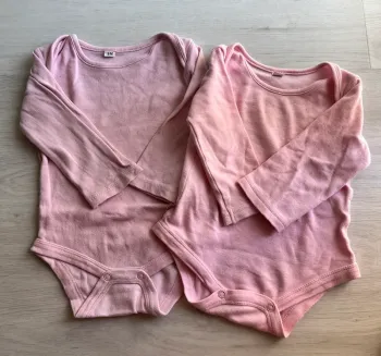 Bodies x2 Taille 9 mois