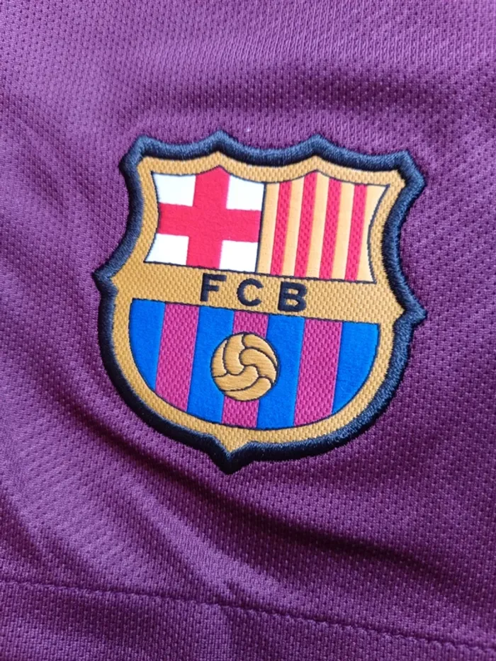 Short de foot FC Barcelone, Nike Authentique Officiel taille Adulte S Homme, Neuf - photo numéro 4