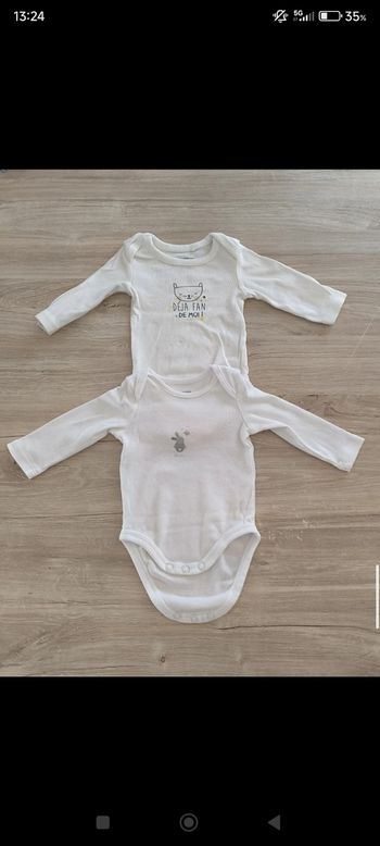 Bodies taille 1 mois
