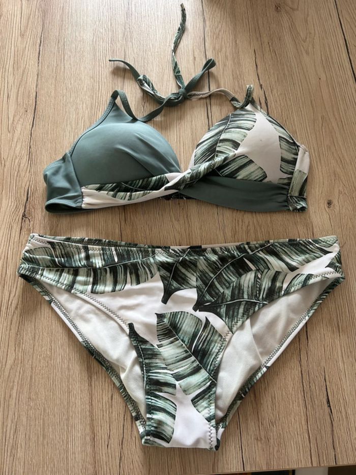 Maillot de bain 2 pièces taille 36
