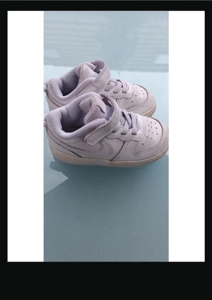 Basket nike taille 22 - photo numéro 2