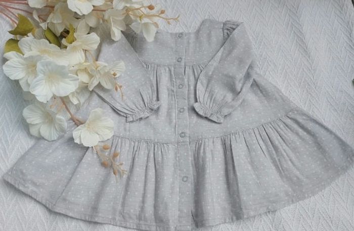 Petite robe grise avec gilet  en 6 mois de la marque Orchestra - photo numéro 3