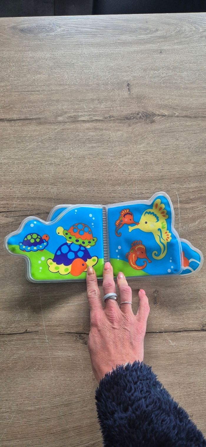 Livre de bain - photo numéro 3