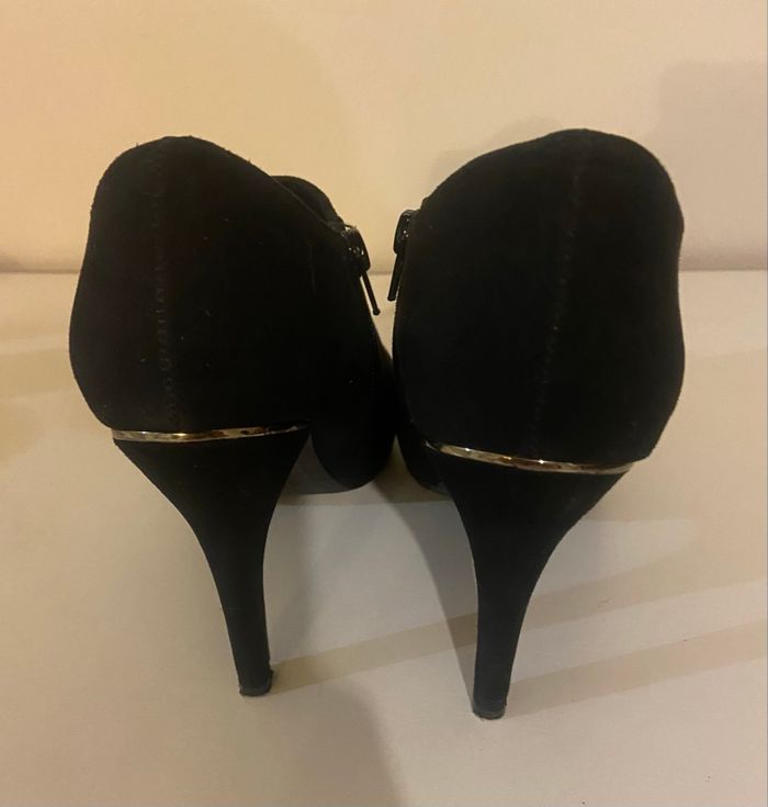 Escarpins velours noir »Pull&Bear »talons hauts - photo numéro 5