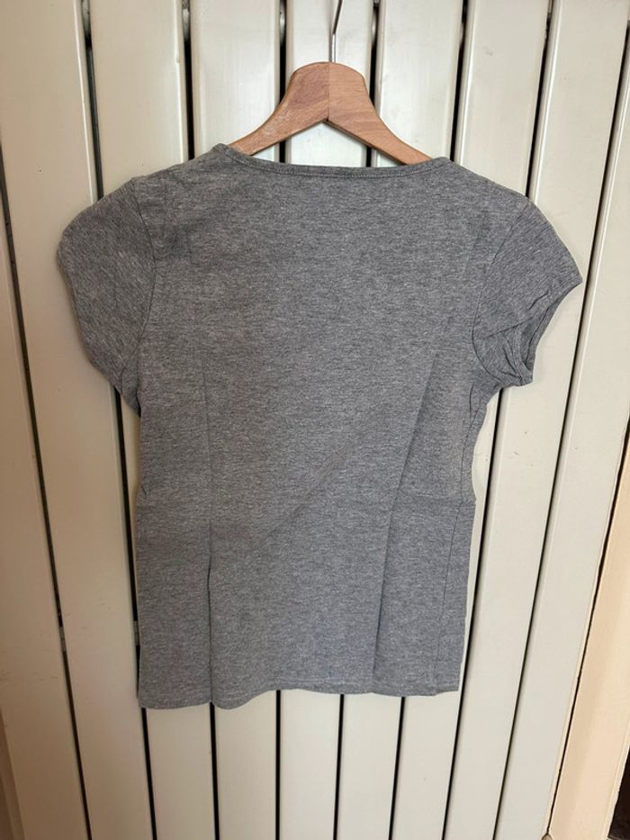 T-shirt gris simple col v - photo numéro 2