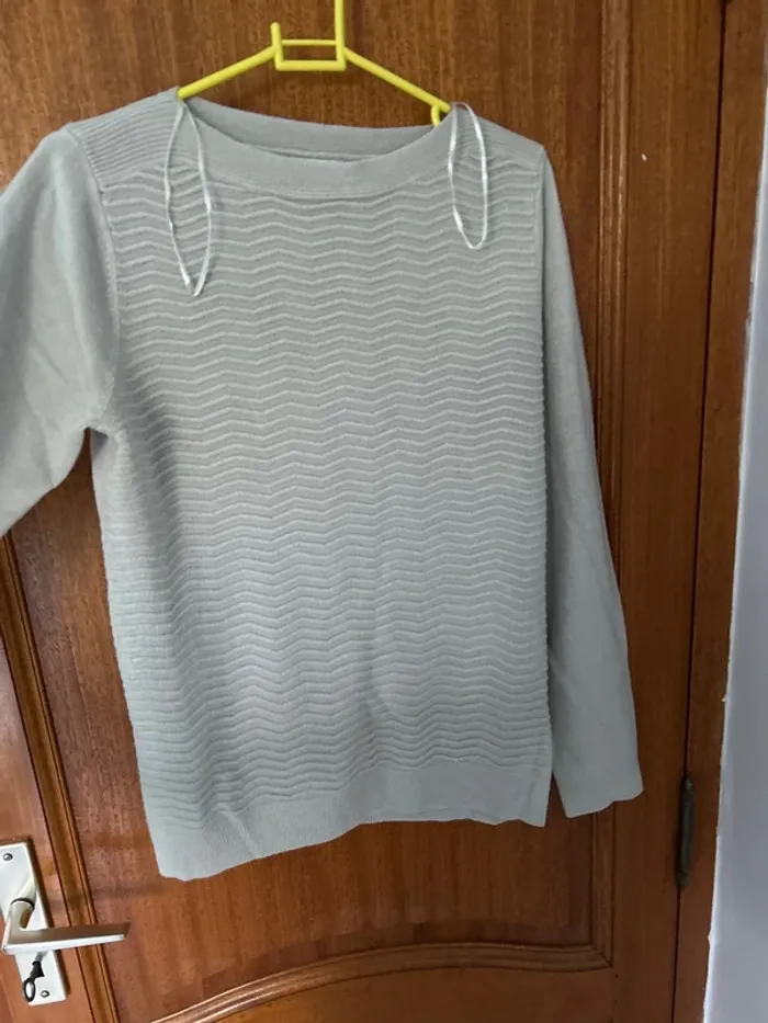 Pull gris