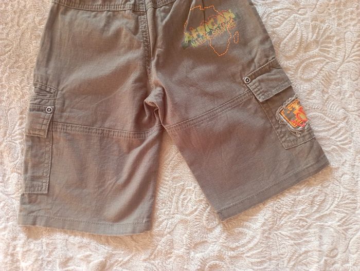 Lot de 2 shorts 4 ans très bon état - photo numéro 17