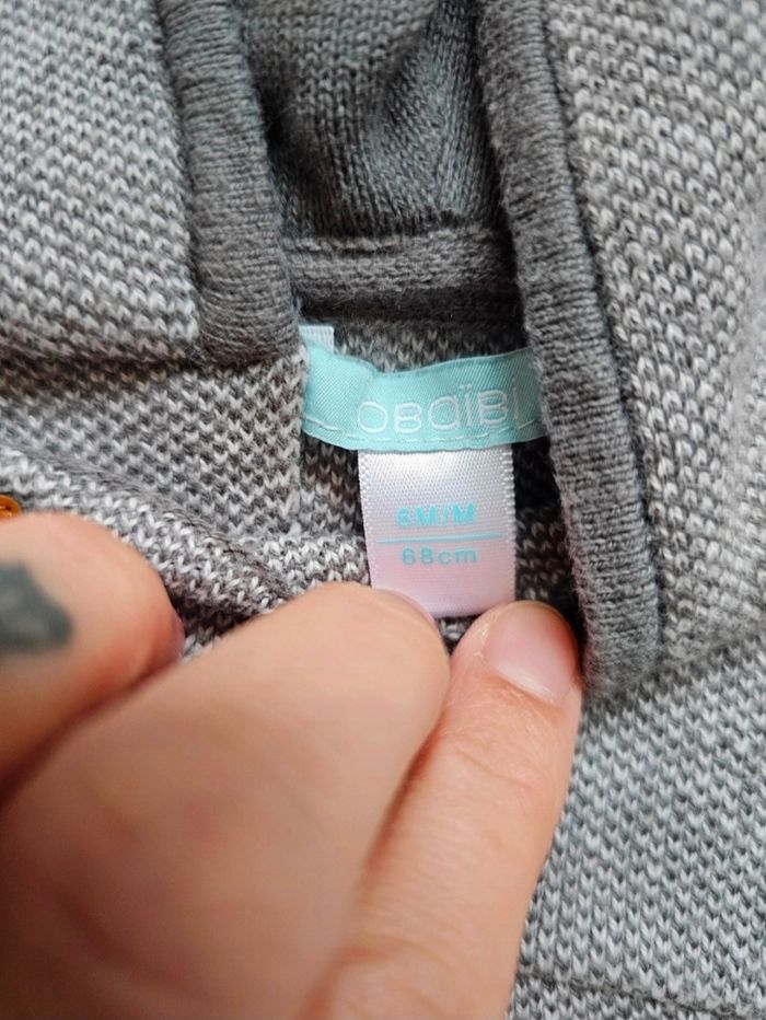 Pull neuf taille 6 mois - photo numéro 3