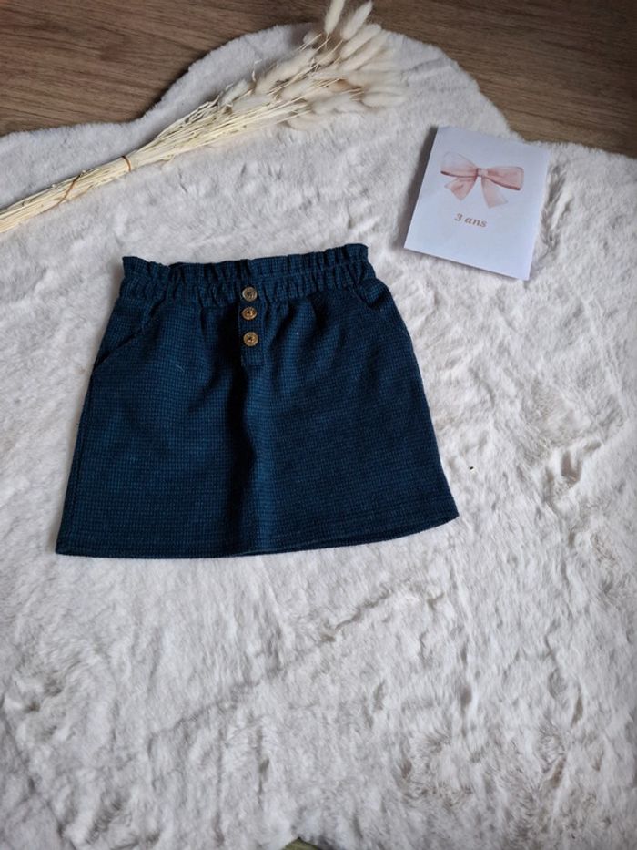 👧 3 ans - jupe bleu et noir élastique Kiabi