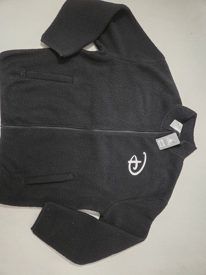 Veste sherpa Polaire logo Disneyland Paris taille XxL + 1 goodies Disney offert - photo numéro 4