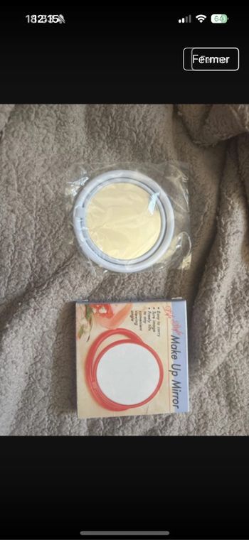 Petit miroir de poche