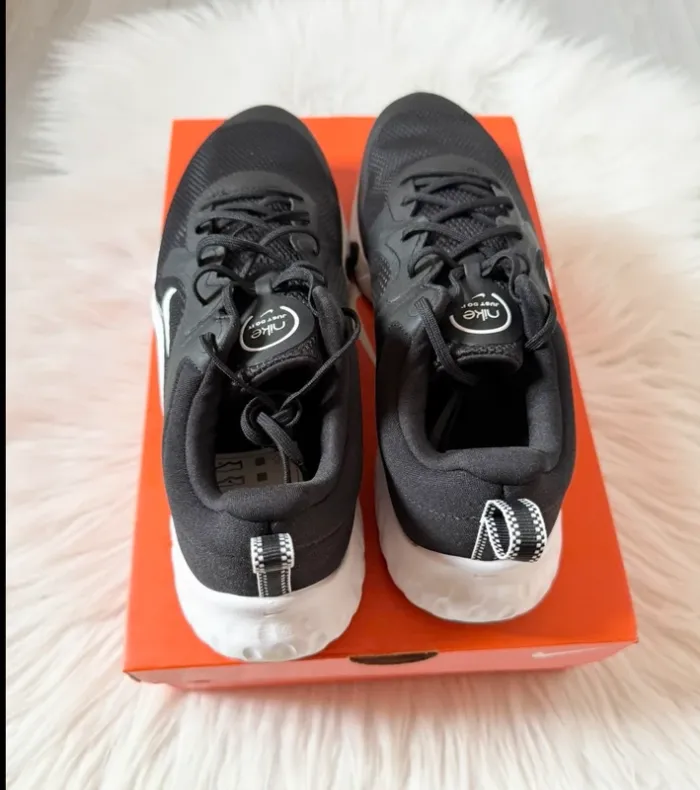 Nike Renew In-Season TR 11 – Taille 44,5 – all black – Neuf avec étiquette - photo numéro 4