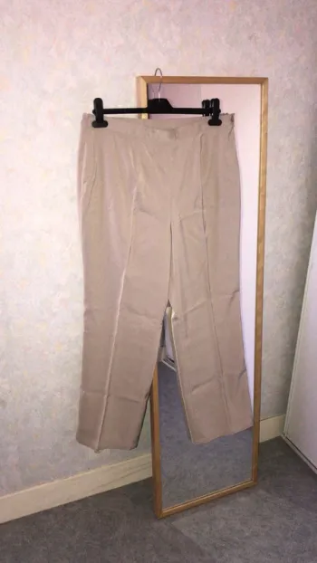 Pantalon beige T48