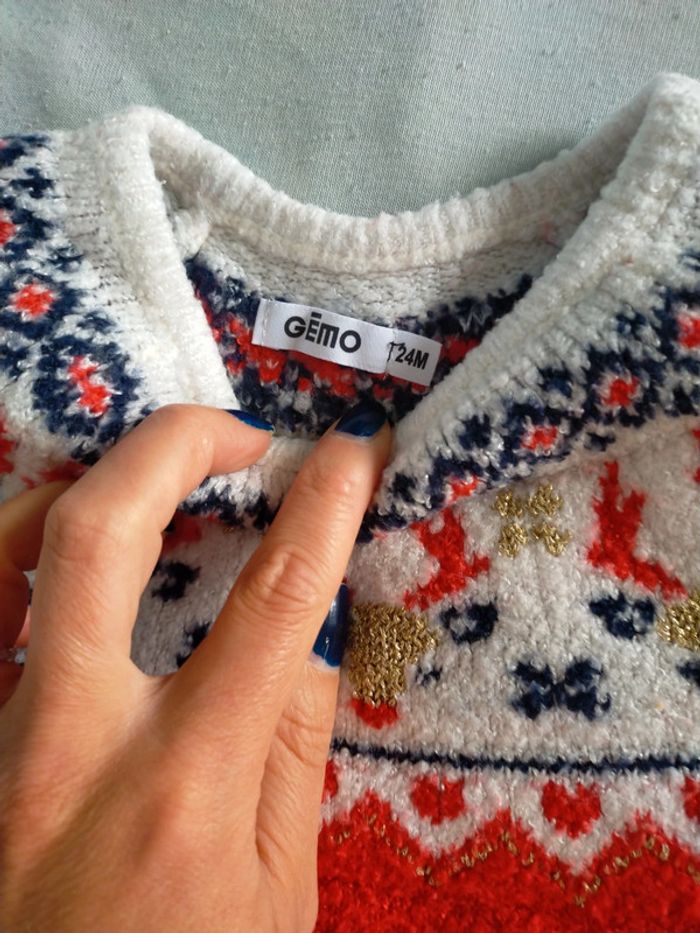 Très joli pull de Noël 24 mois - photo numéro 2