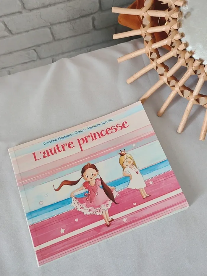 Livre jeunesse : L'autre princesse !" - photo numéro 2