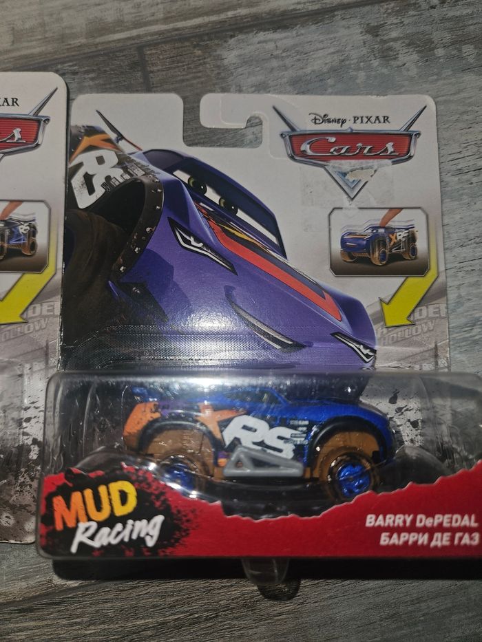 2 voitures cars Mattel neuves rare xrs - photo numéro 3