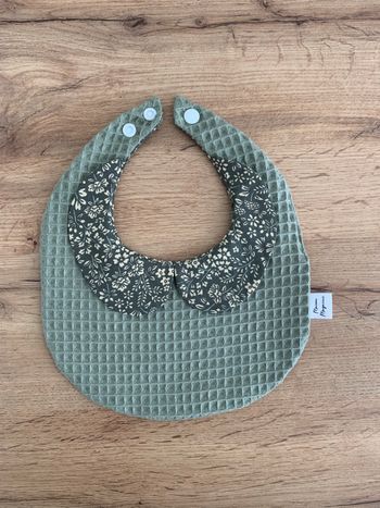 Bavoir bébé / enfant à col Claudine