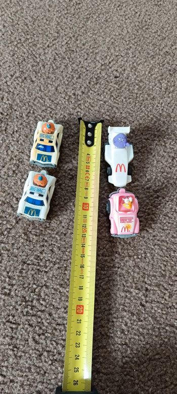 Lot figurines voiture