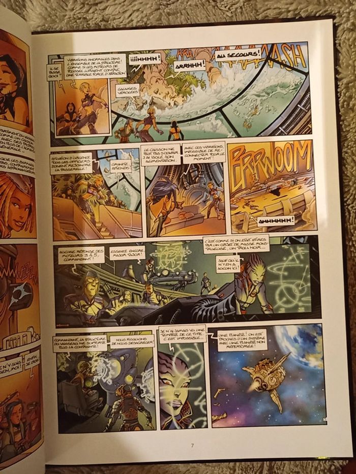 BD Bande Dessinée : Les Naufragés d'Ythaq - Tome 1 - photo numéro 5