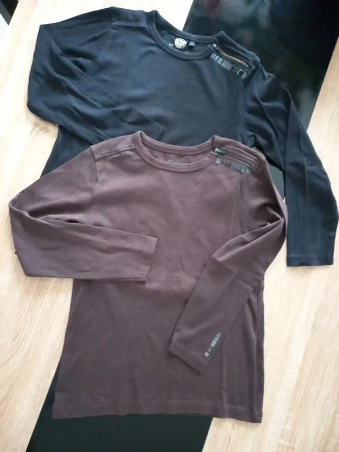 Lot de 2 hauts 10 ans - photo numéro 5