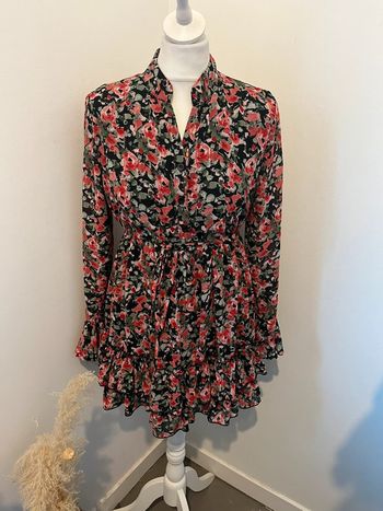 Robe cintrée à fleurs vintage dressing S comme neuve