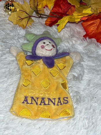 Doudou Lutin Marionnette Jaune Violet Ananas  CMP