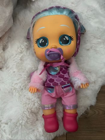 Cry babies grand format cheveux bébé